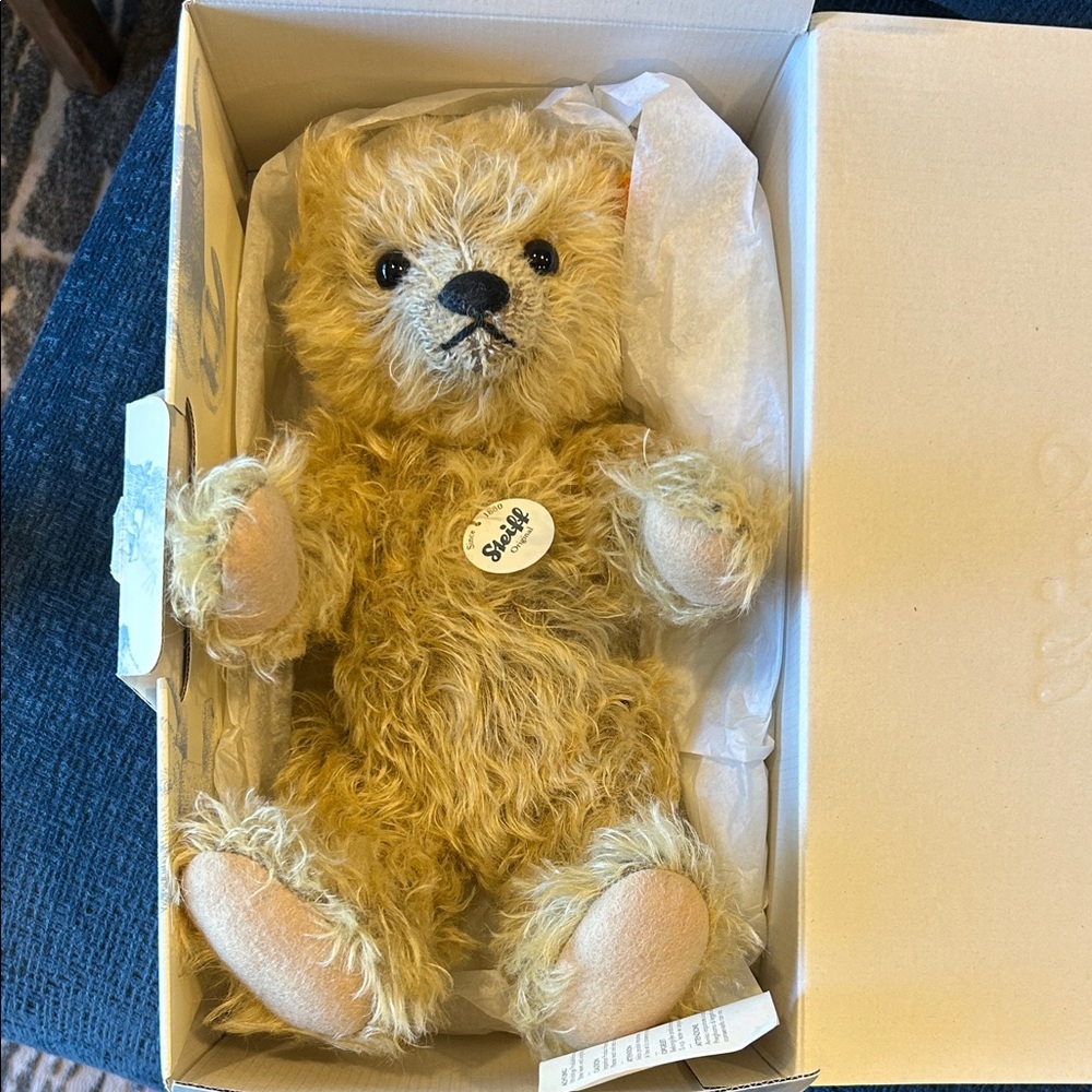 NEW in Box - Steiff Classic Teddy Bear